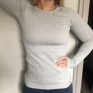 Lululemon Athletica Long Sleeve Workout Size 4